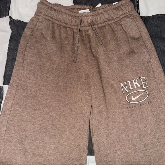Nike Sportswear Club Fleece Women's Sweatpants - Picture 1 of 5